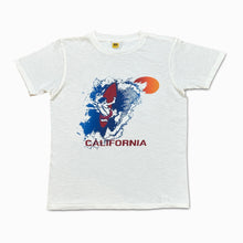 Load image into Gallery viewer, Graphic Tees / CA Surf / White
